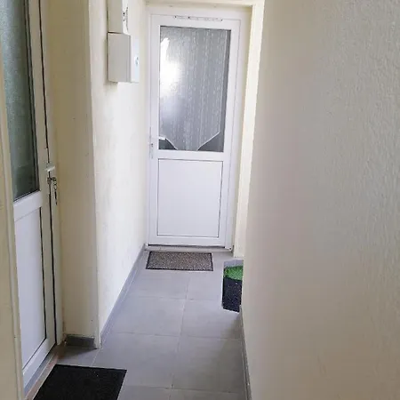 Studio Meublee Avec Sanitaires Douche Kitchenette Angers Extérieur photo