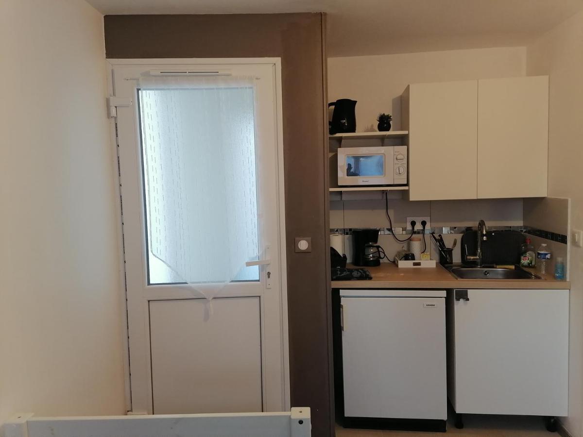 Meublee Avec Sanitaires Douche Kitchenette Apartment