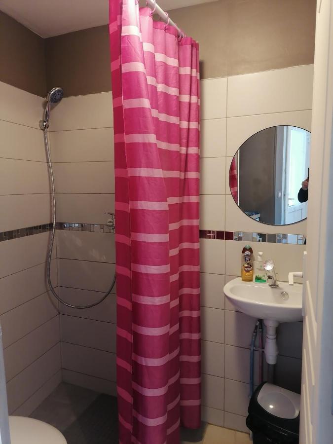 Meublee Avec Sanitaires Douche Kitchenette Apartment *